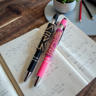 Kugelschreiber Set King und Queen mit Perlenumrandung in Peyote-Technik 42x22 Reihen