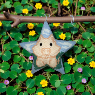Geperlter Stern Glück in Peyote-Technik als dekorativer Anhänger